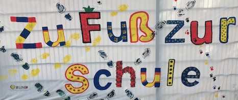 Banner zu Fuß